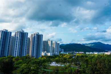 班禅额尔德尼确吉杰布为西藏日喀则市定日县地震灾区诵经祈福